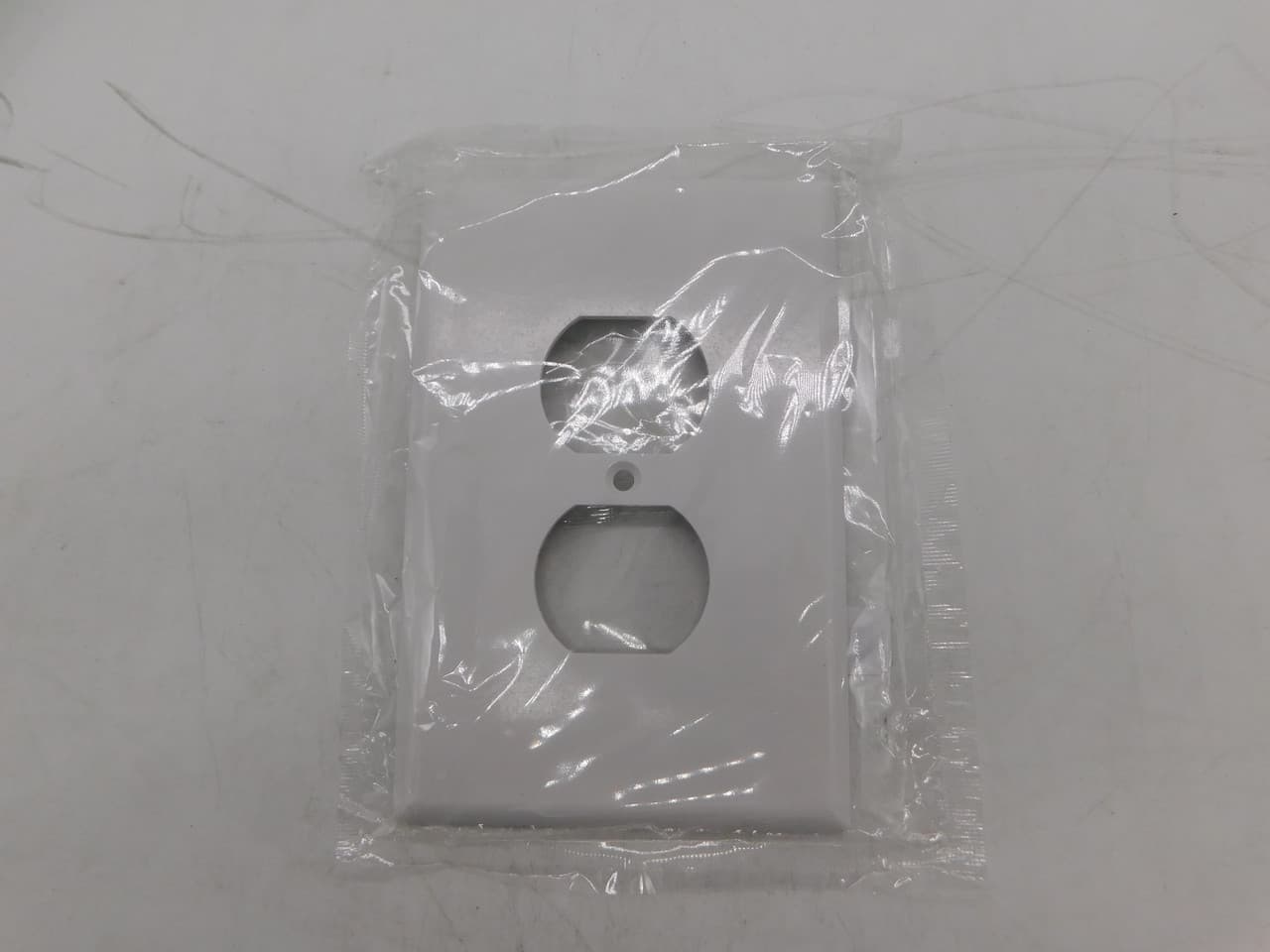 Eaton 2142W-F-LW Eaton 2142W-F-LW Wallplates and Accessories Wallplate White EA 1 Gang 2142W-F-LW on Powermatic Associates